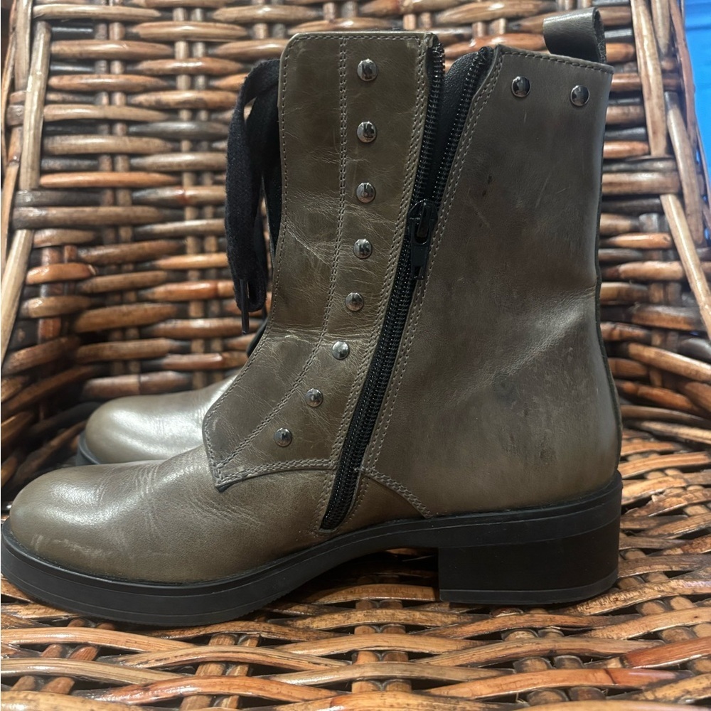 Gabriella Green  Leather Combat Boots in size 38/7.5 Great Condition! - Picture 4 of 16